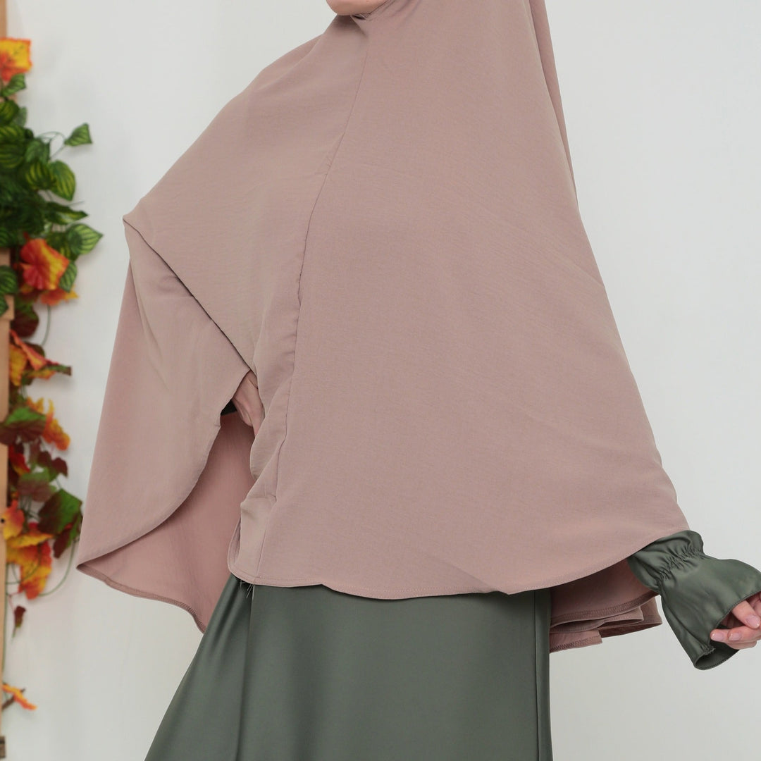 Saudi Heup Khimar Taupe